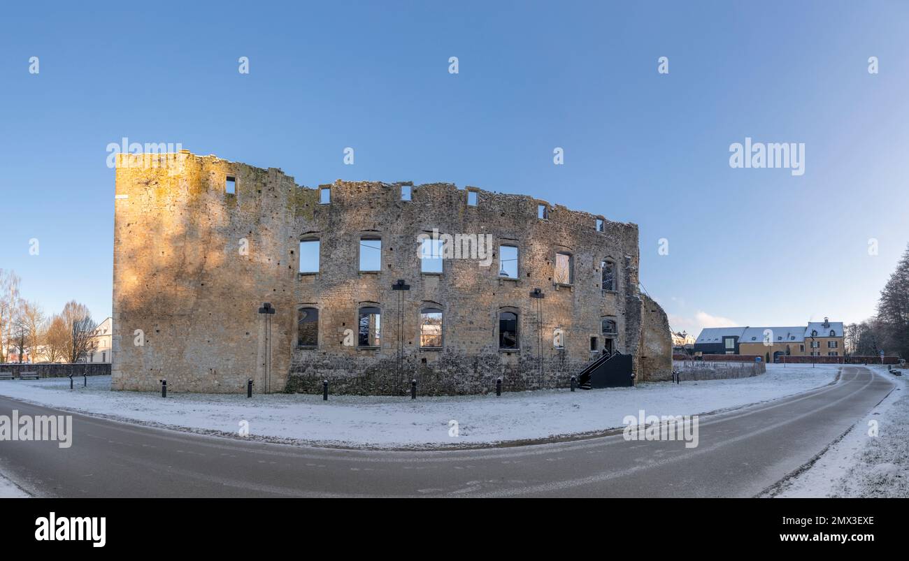 Europa, Lussemburgo, Koerich, Grevenschlass (Castello di Koerich) nella neve d'inverno Foto Stock