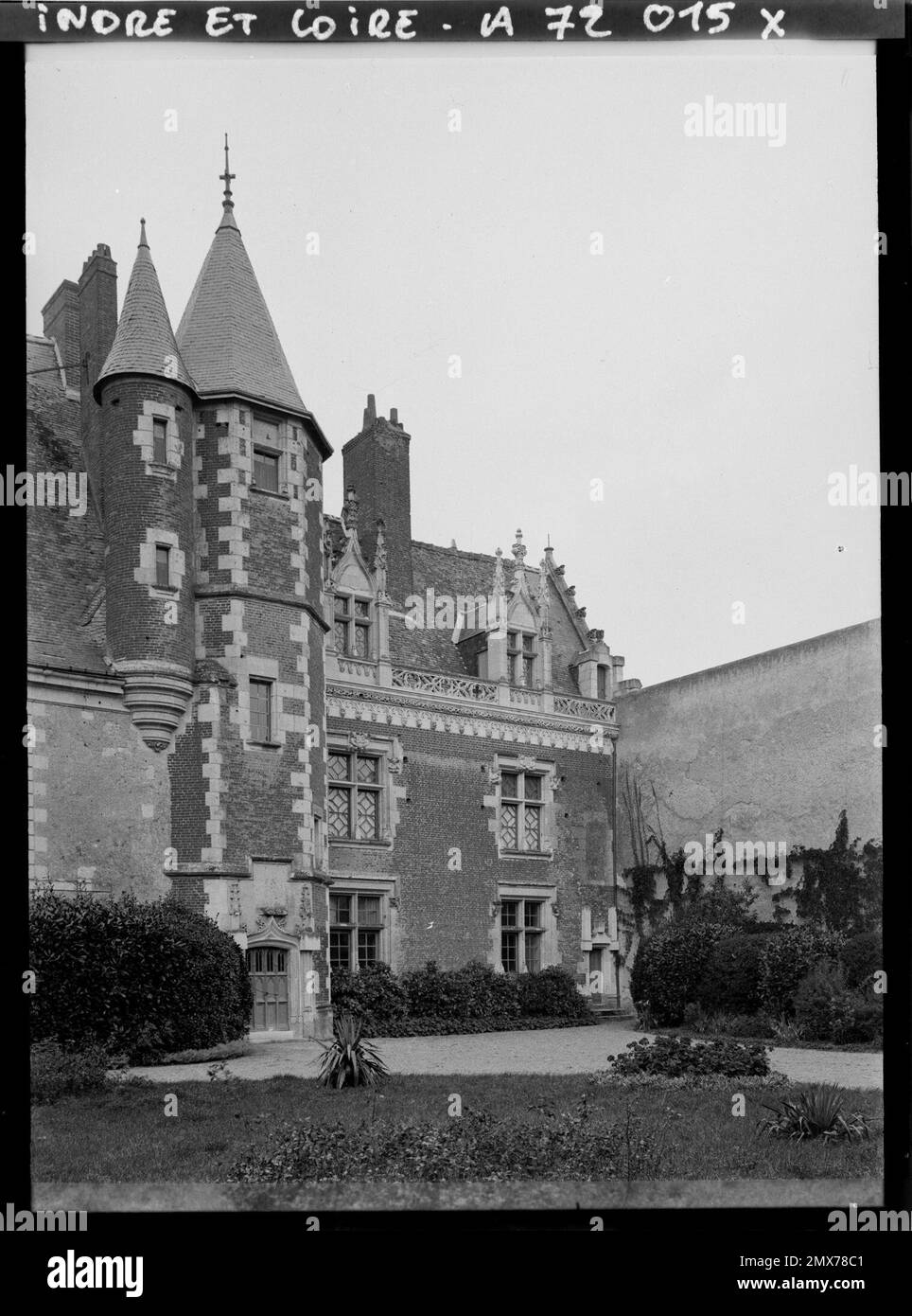 Luynes, Francia le Logis du Château, parte settentrionale , 1909 - Centro di Francia - Auguste Léon - (giugno) Foto Stock