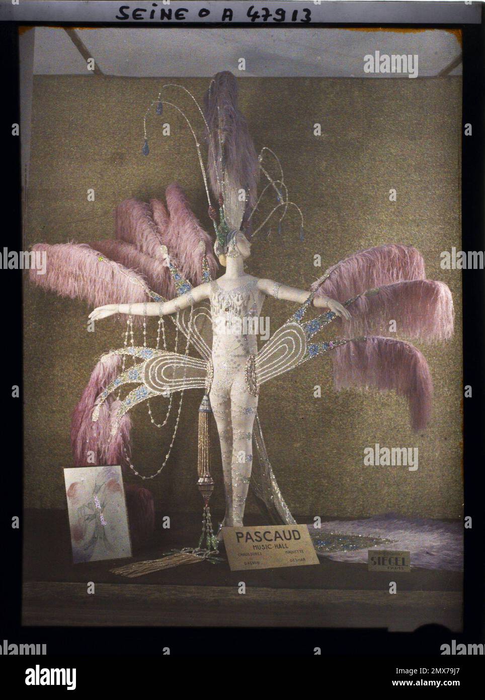 Parigi (8th arr.), Francia la mostra di arti decorative, costumi di scena, classe 25, teatro, nel Grand Palais , 1925 - Mostra Internazionale di Arti decorative moderne e industriali Parigi Foto Stock