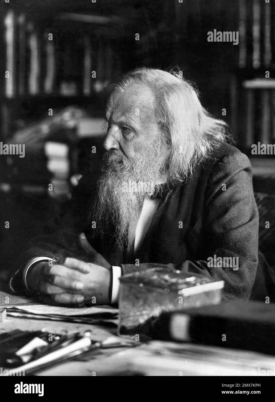 Mendeleev. Ritratto del chimico e inventore russo, Dmitri Ivanovich Mendeleev (1834-1907) nel 1897 Foto Stock