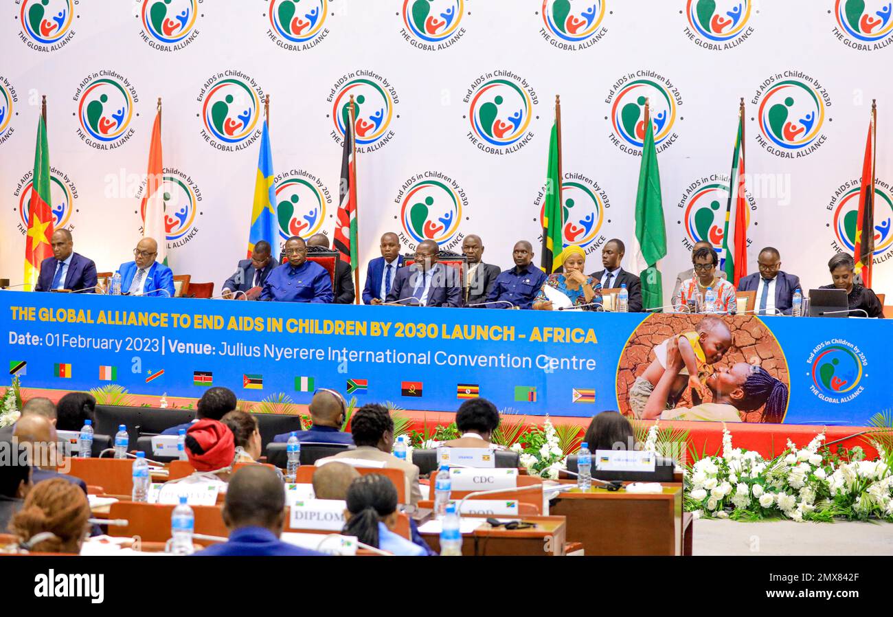 (230202) -- DAR ES SALAAM, 2 febbraio 2023 (Xinhua) -- i delegati partecipano al lancio ministeriale della Global Alliance to End AIDS in Children entro il 2030 in Africa a Dar es Salaam, Tanzania, il 1 febbraio 2023. Mercoledì il Vice Presidente della Tanzania Philip Mpango ha esortato i leader africani a dimostrare la propria leadership rinnovando il proprio impegno a porre fine all’AIDS nei bambini del continente entro il 2030. (Ufficio del Vice Presidente della Tanzania/Handout via Xinhua) Foto Stock