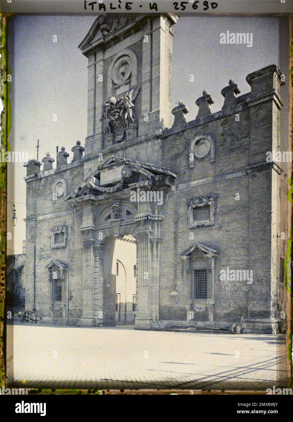Roma, Italia porta Pia, vista dall'interno , 1921 Cap Martin, Italia, Cap  Martin - Auguste Léon (febbraio-aprile Foto stock - Alamy
