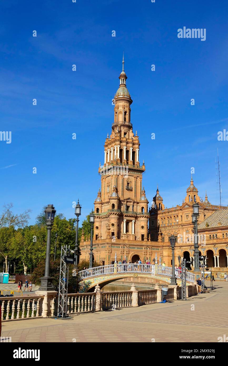Piazza di Spagna (Plaza de Espana) Siviglia la Spagna è la capitale e la città più grande della comunità autonoma spagnola di Andalusia e della provincia di se Foto Stock