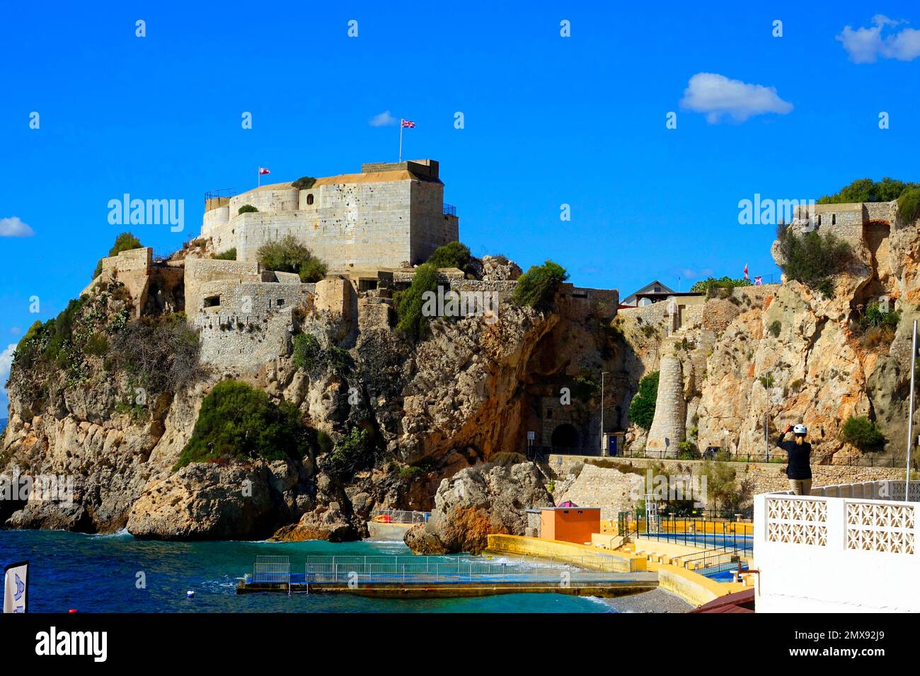 Fort Lovrijenac, conosciuto anche come Gibralter di Dubrovnik, è un territorio britannico d'oltremare e una città situata all'estremità meridionale della penisola iberica Foto Stock
