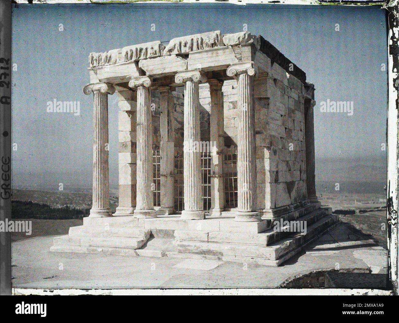 Atene, Grecia sull'Acropoli, il tempio di Athena Nike. Il colonnato ...