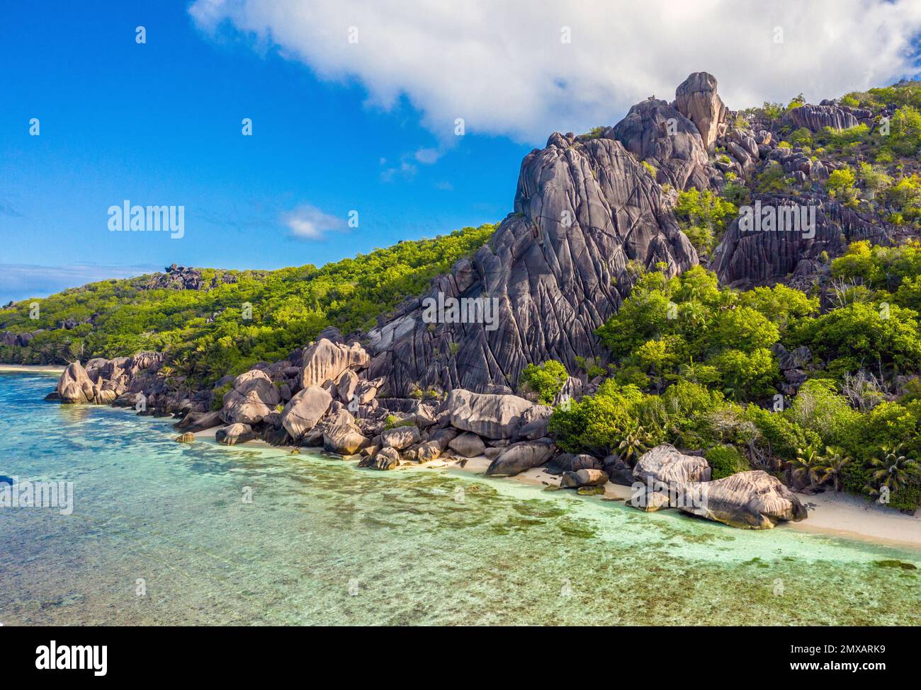 Veduta aerea della spiaggia di Anse Source d'Argent a la Digue, Seychelles Foto Stock