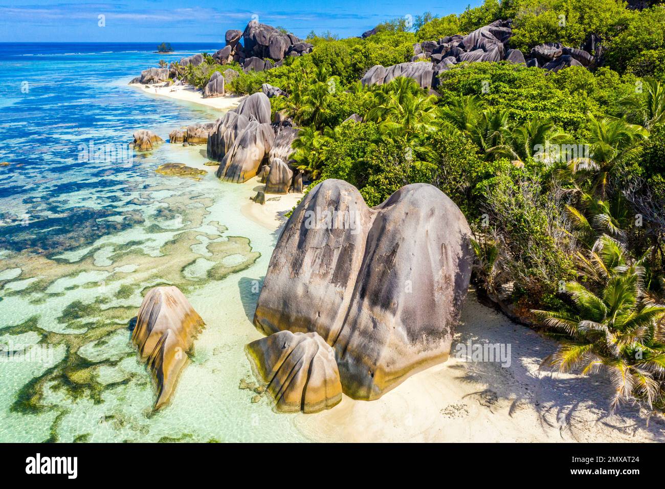 Veduta aerea della spiaggia di Anse Source d'Argent a la Digue, Seychelles Foto Stock