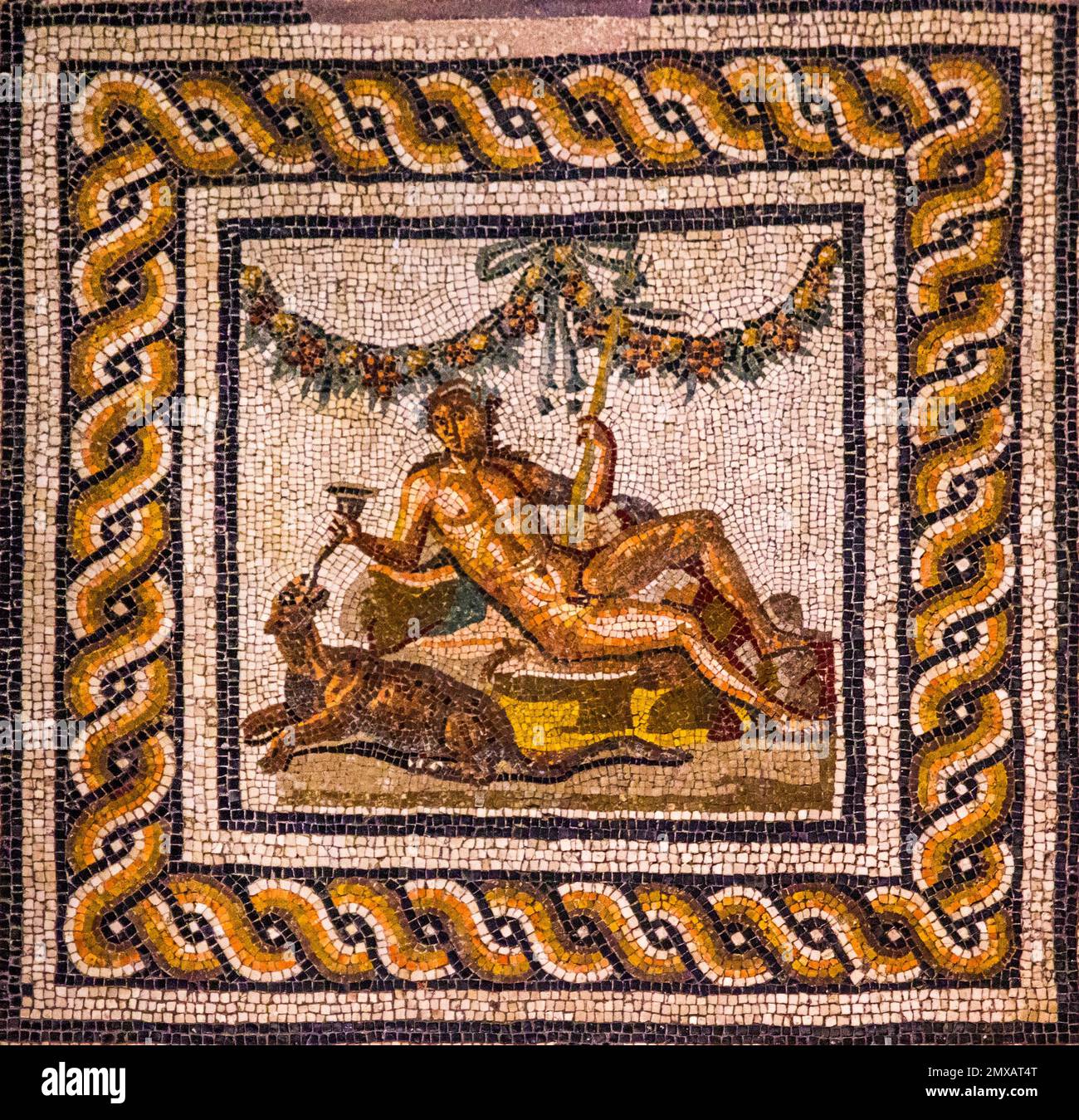 Mosaici e affreschi basati su modelli decorativi simili a quelli di Roma e Pompei negli appartamenti romani Domus dell'Ortaglia, Santa Giulia, Museo Civico Foto Stock