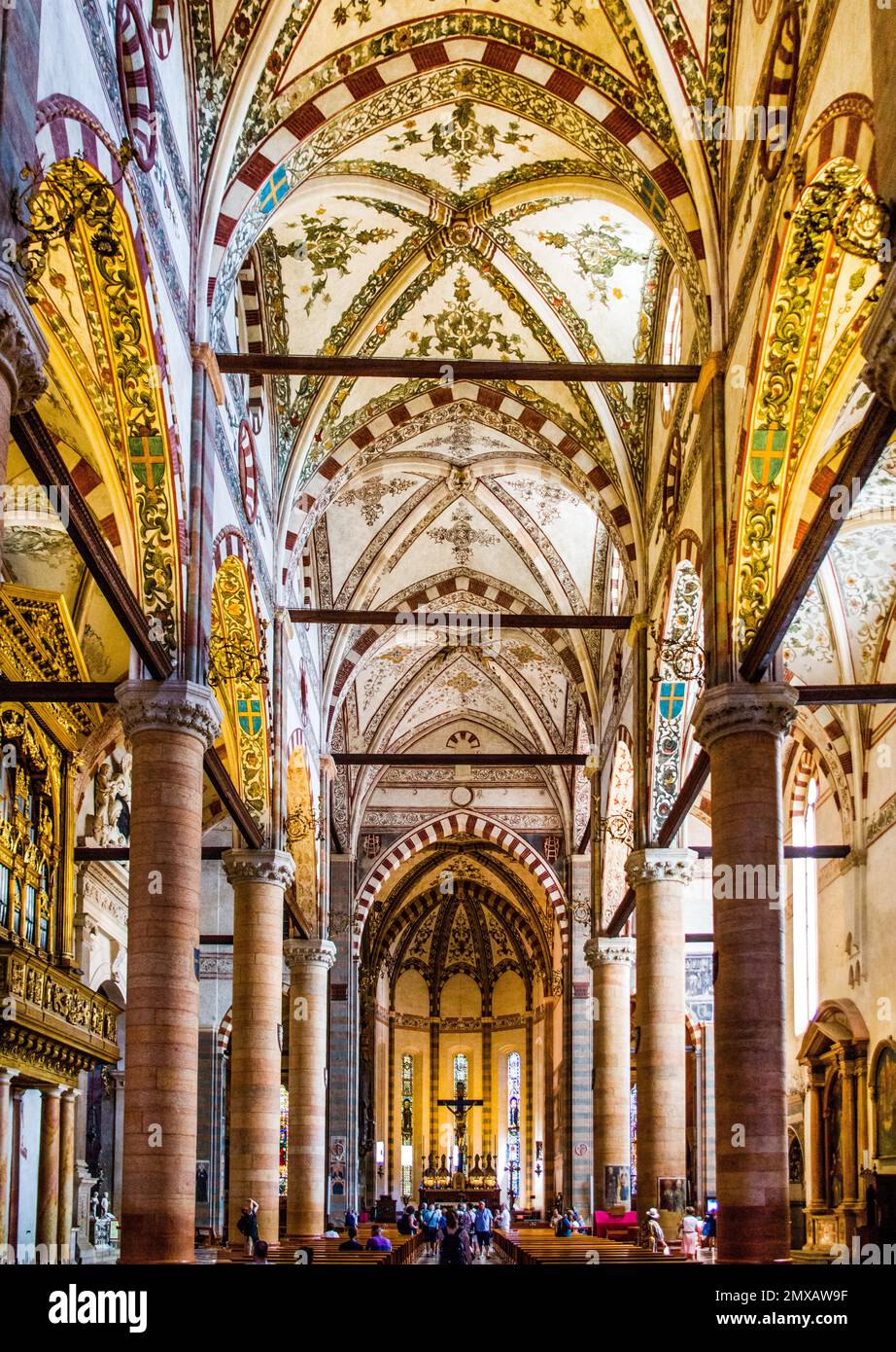 Basilica di Sant'Anastasia, ca. 1290, gotico italiano, Verona con centro storico medievale, gotico italiano, ca. 1290, Veneto, Italia, Verona, Veneto, Italia Foto Stock