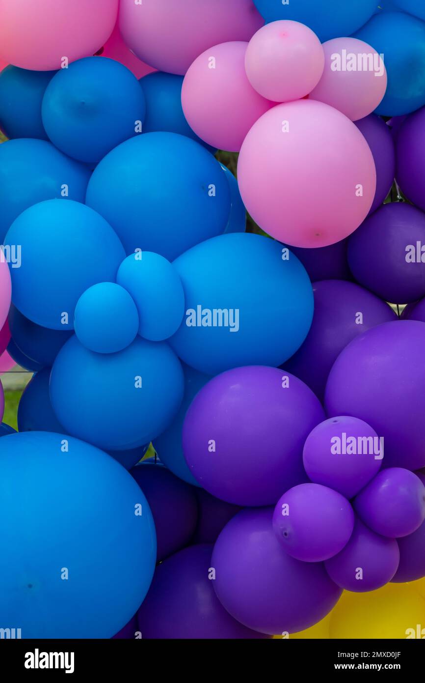 Palloncini luminosi e colorati come sfondo astratto. palloncini colorati,  festeggiamenti Foto stock - Alamy