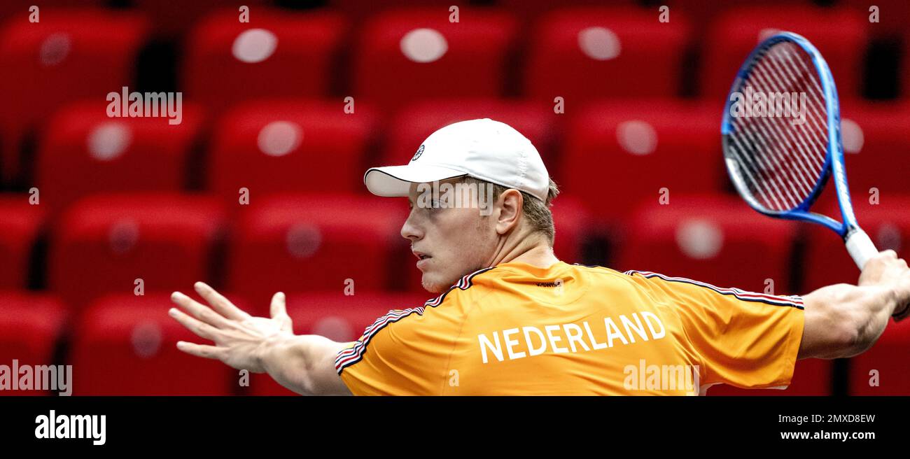 GRONINGEN - 03/02/2023, Tim van Rijthoven durante la formazione che conduce al turno di qualificazione per le finali della Coppa Davis. LEVIGATRICE ANP KONING olanda fuori - belgio fuori Foto Stock