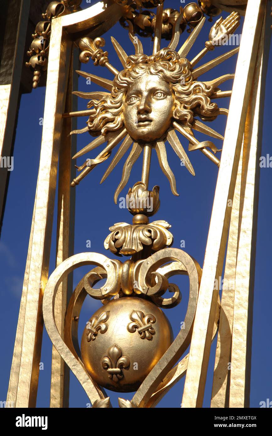 Decorazioni in metallo alla Reggia di Versailles, Parigi, Francia Foto Stock
