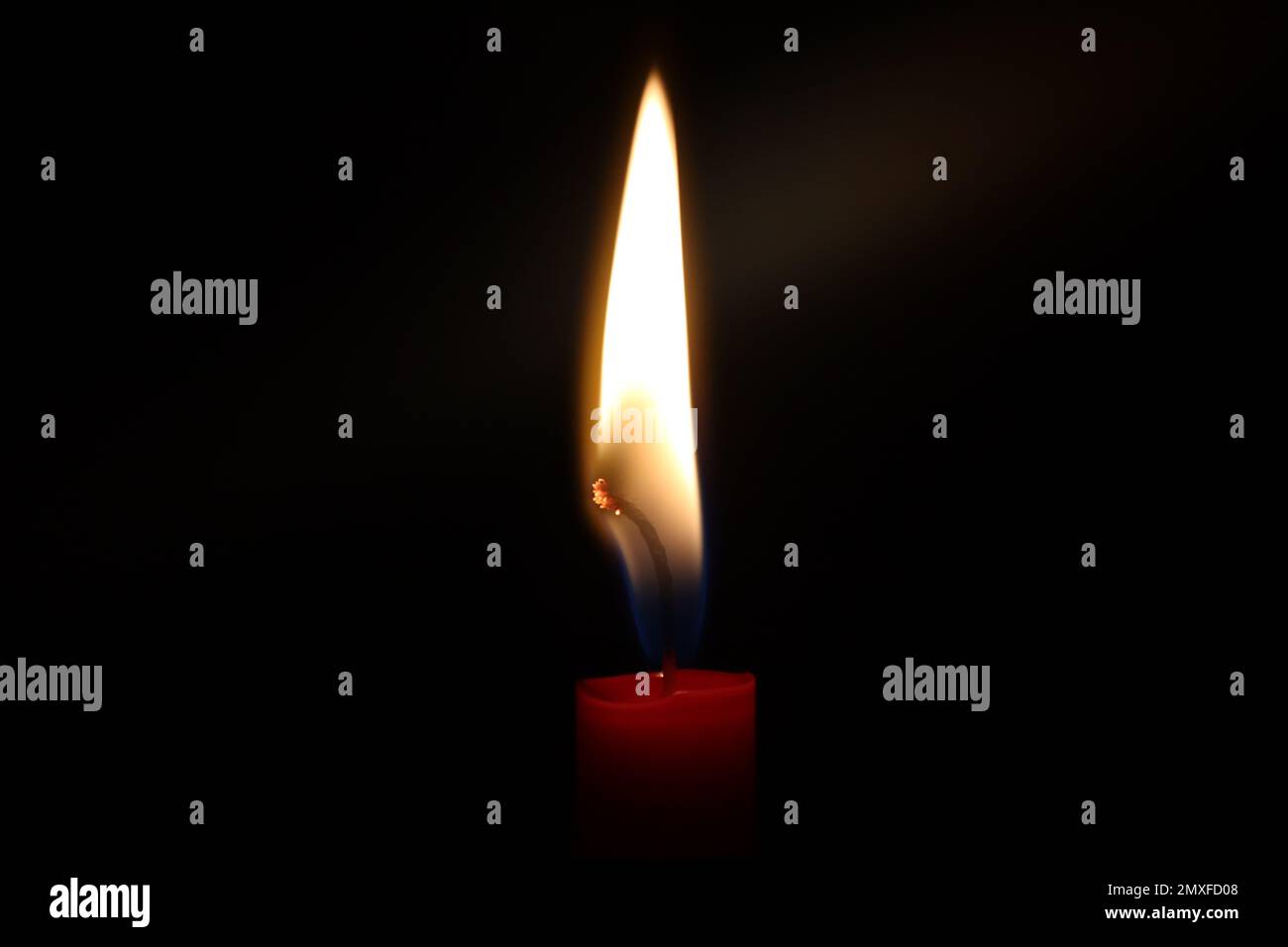 Candela / Kerze / candela al buio / luce romantica Foto Stock