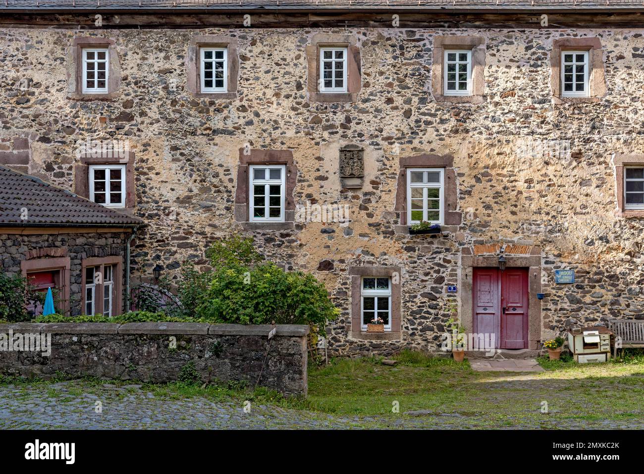 Casa del vecchio inquilino, cortile del castello di Eisenbach, Lauterbach, Assia, Germania, Europa Foto Stock
