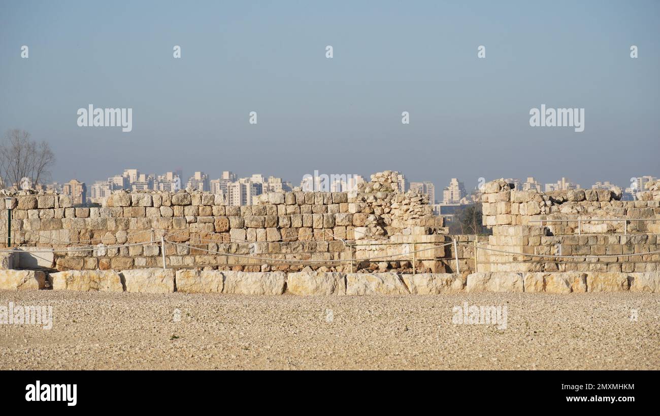 Mura del vecchio castello di Antipatris, Tel Afek, Israele. Conosciuta anche come BINAR Bashi, Antipatris divenne una fortezza ottomana in epoca medievale. Foto Stock