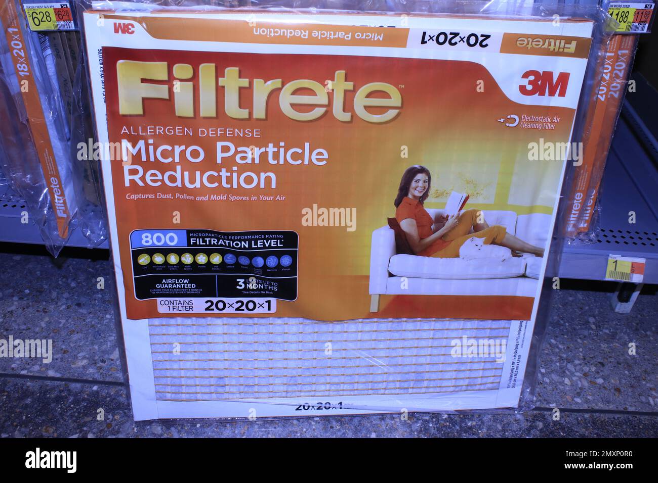 3MFiltrete con Micro Particle Reduction shot primo piano in un negozio Walmart Foto Stock