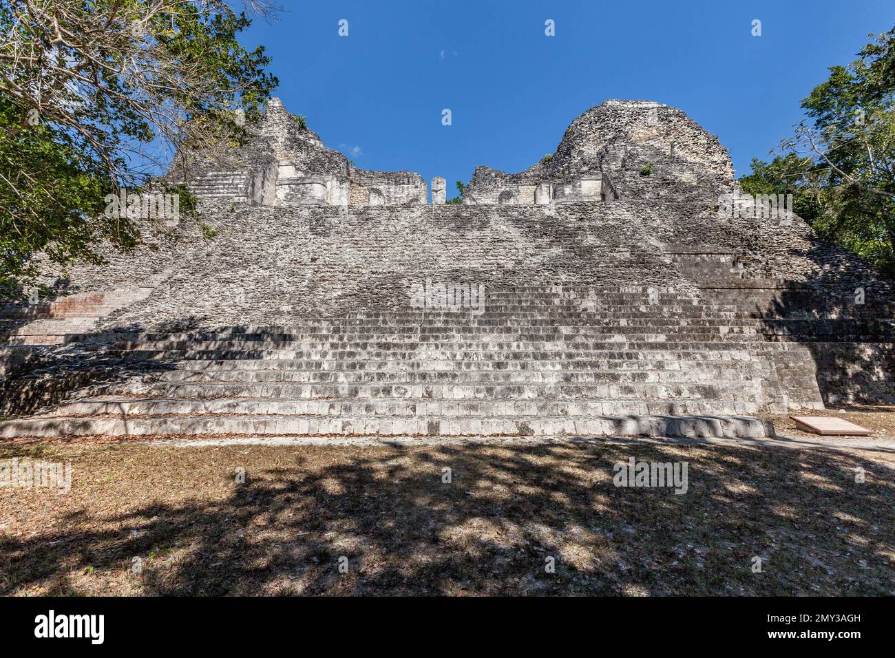 Struttura VIII delle rovine Maya a Becán, Yucatán, Messico Foto Stock