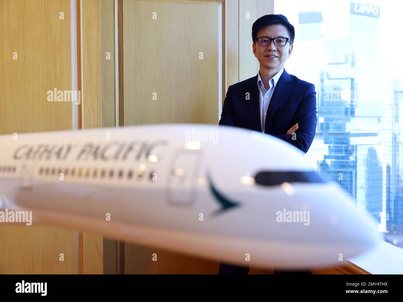Ronald Lam Siu-por, nuovo Amministratore Delegato di Cathay Pacific  Airways, presso l'ufficio SwireHH di Adimraalty. 30JAN23 SCMP /K. Y. Cheng  Foto stock - Alamy