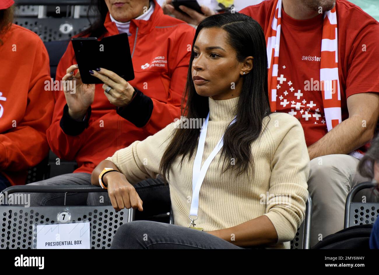 Treviri, Germania. 04th Feb, 2023. Tennis, uomini: Davis Cup - turno di qualificazione, qualifiche, Germania - Svizzera; Lilian de Carvalho Monteiro, partner di Boris Becker, siede nel Presidential Box. Credit: Harald Tittel/dpa/Alamy Live News Foto Stock