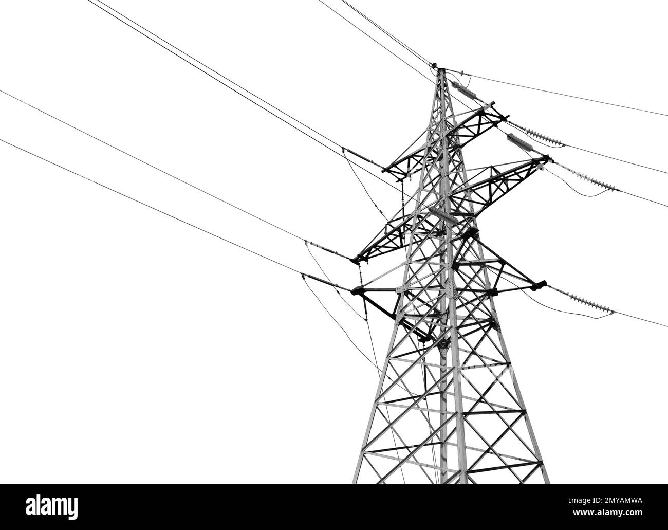 Torre ad alta tensione isolata su bianco. Trasmissione di potenza elettrica Foto Stock