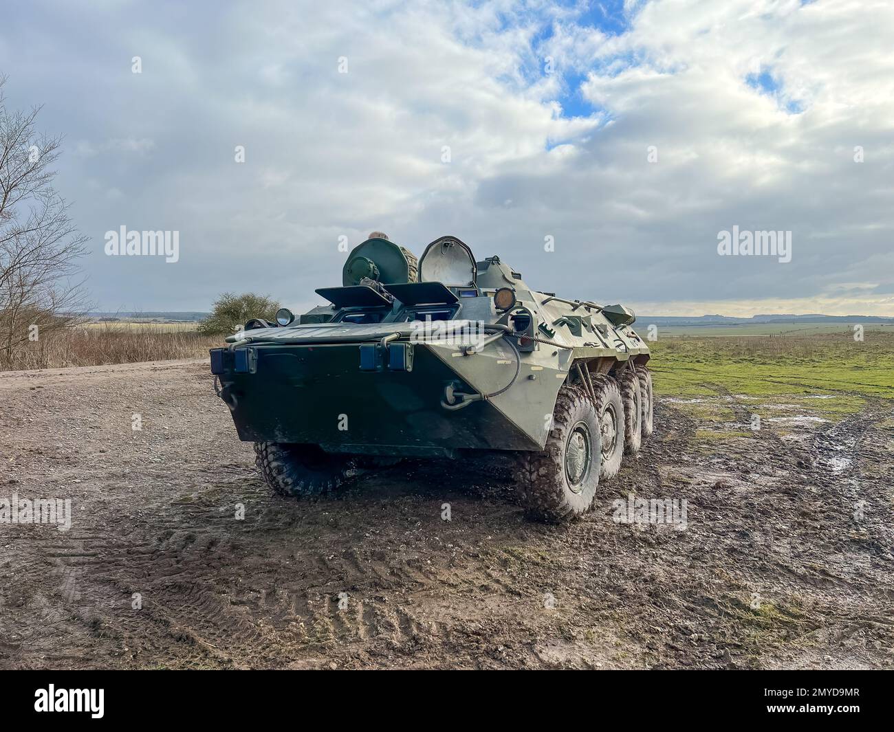 Primo piano di un portatore di personale corazzato anfibio a 8 ruote, russo sovietico BTR-80 8 (BTR80) Foto Stock