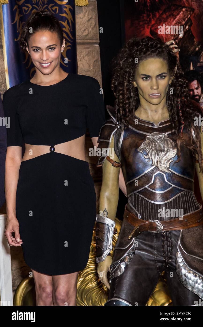 Actoress Paula Patton poses for photographers during a photo call in London, Friday, May 27, 2016. The cast of the upcoming film 'Warcraft' revealed wax figures made after their film characters as part as of a temporary exhibition held at Madame Tussauds London.(Photo by Vianney Le Caer/Invision/AP) Foto Stock
