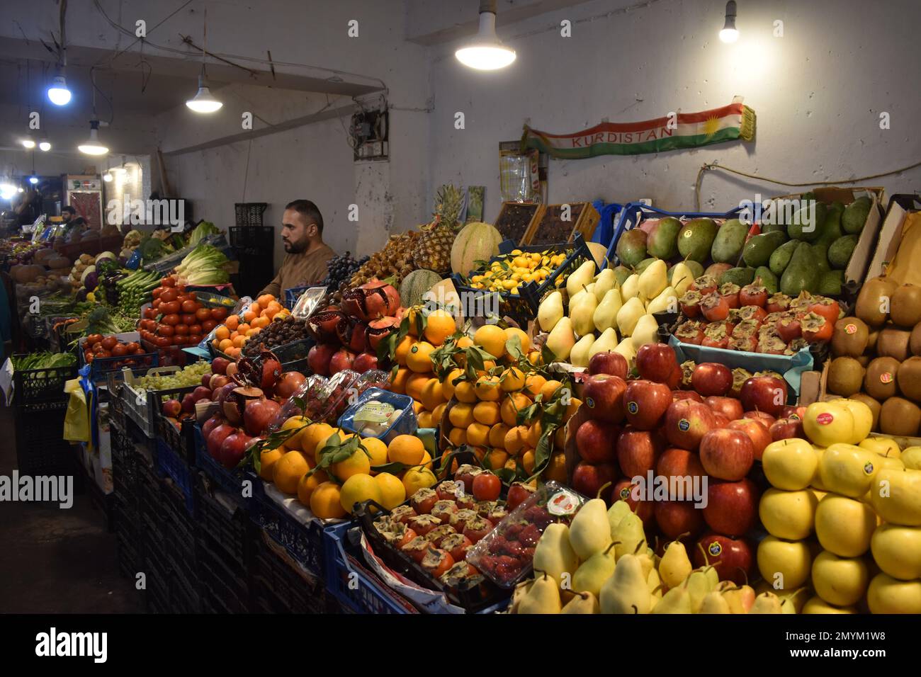 Uno stand di frutta e verdura nel Duhok Souq (mercato) a Duhok, Iraq Foto Stock