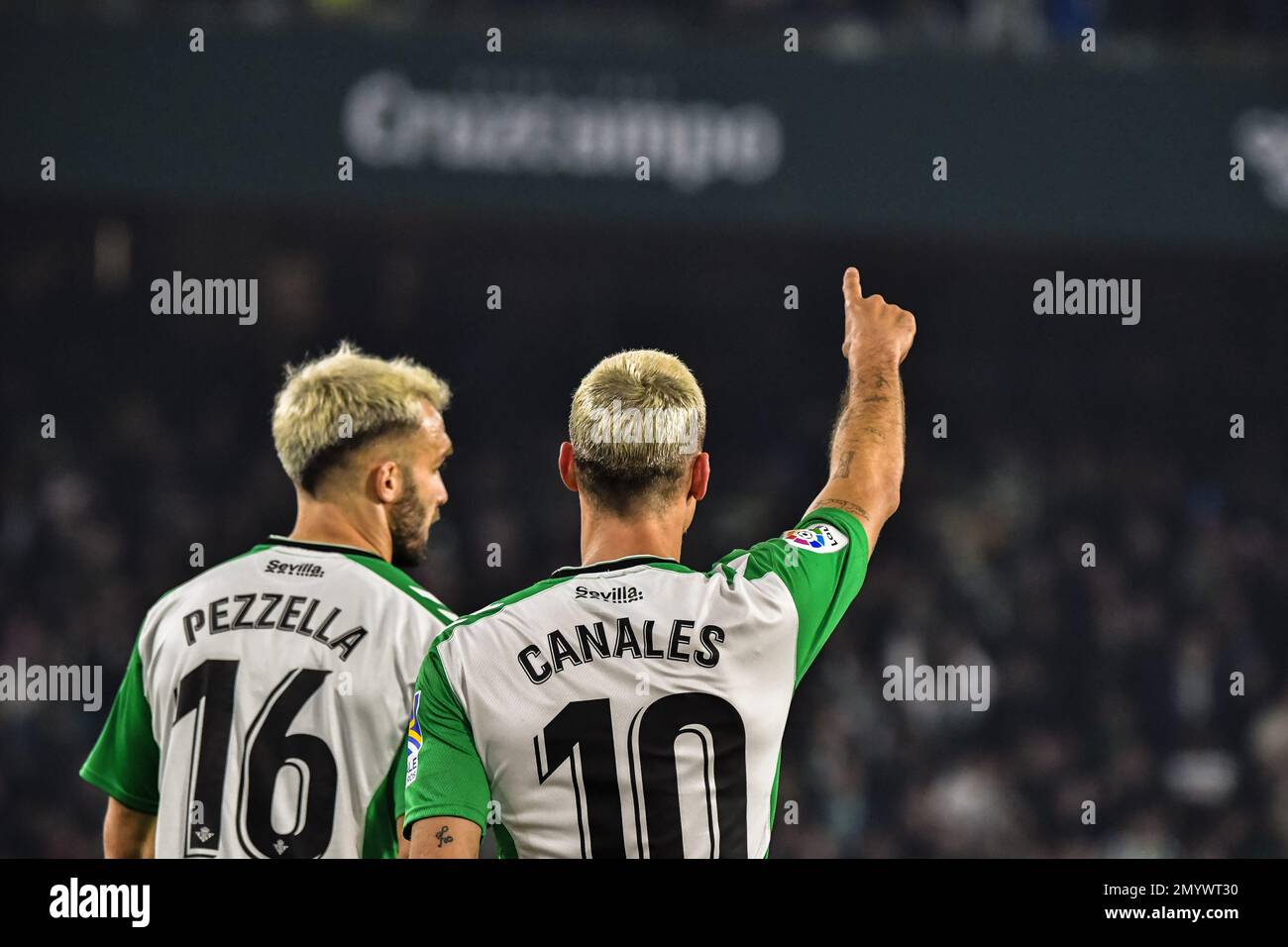 SIVIGLIA, SPAGNA - 4 FEBBRAIO: Sergio Canales di Real Betis Balompie celebra il suo obiettivo durante la partita tra Real Betis Balompie e RC Celta de Vigo di la Liga Santander il 4 febbraio 2022 a Benito Villamarin a Siviglia, Spagna. (Foto di Samuel Carreño/ PX Images) Foto Stock