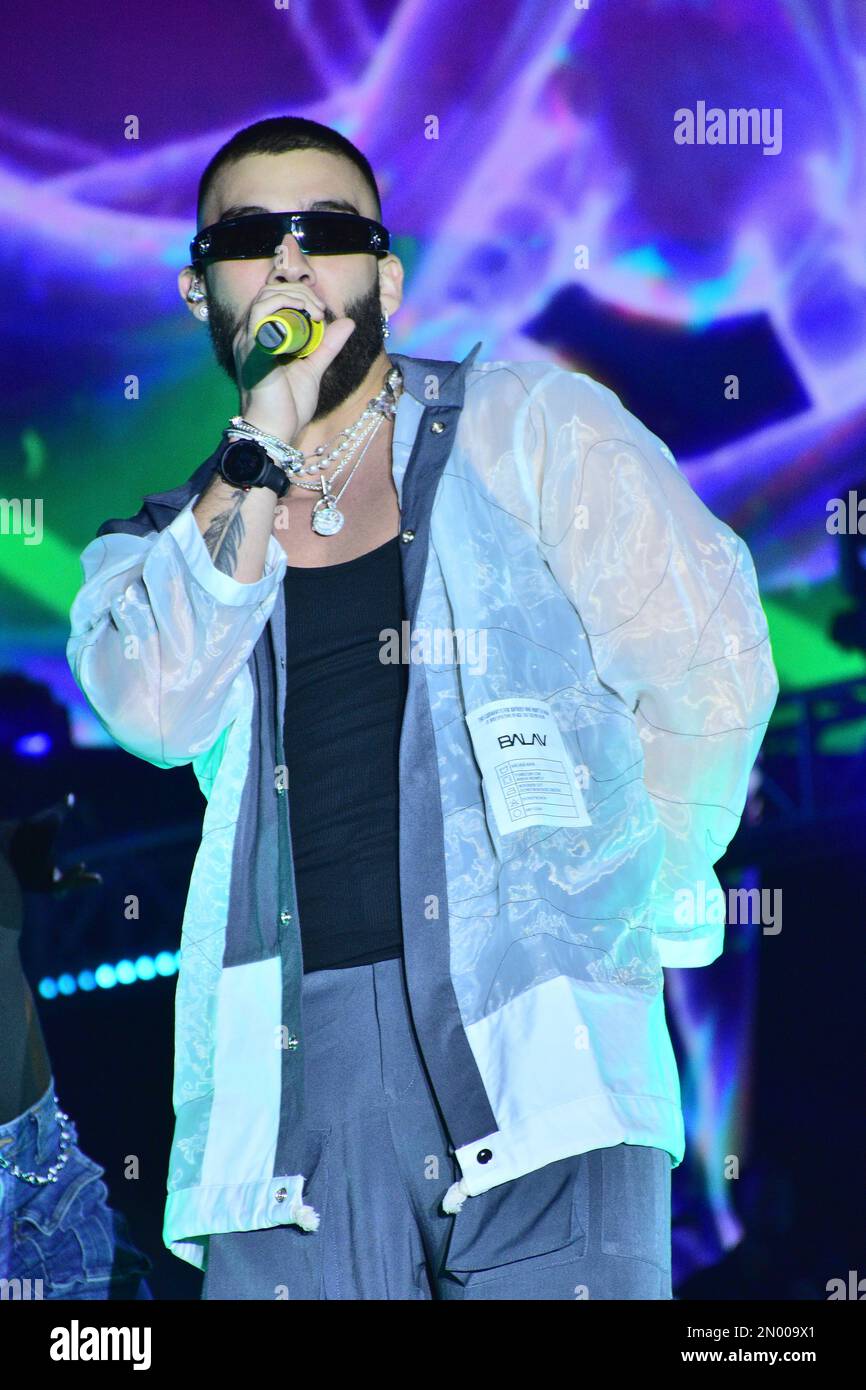 Leon, Messico. 04 Feb 2023. Il cantante colombiano Manuel Turizo, nominato dai Grammy, ha suonato sul palco del Teatro del Pueblo durante la Feria de Leon 2023. Credit: JUANJO Valdez / JVMODEL Credit: JVMODEL/Alamy Live News Foto Stock