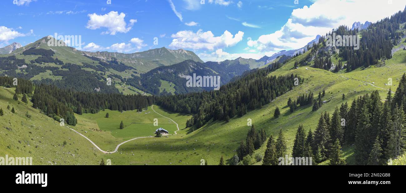 Vista dal Massiccio des Aravis, Les Confins, la Clusaz, alta Savoia, Francia Foto Stock