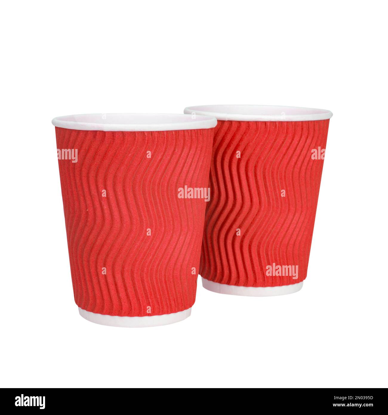 Tazza di carta ondulata da asporto per tè e caffè isolata su sfondo bianco Foto Stock