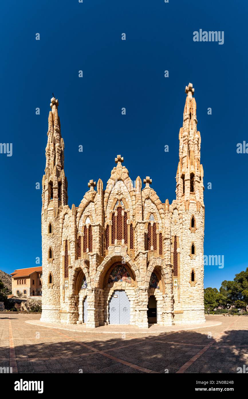 Novelda, Spagna - 1 febbraio, 2023: Vista sul monastero di Santa Maria Maddalena chiesa monastero di Novelda Foto Stock