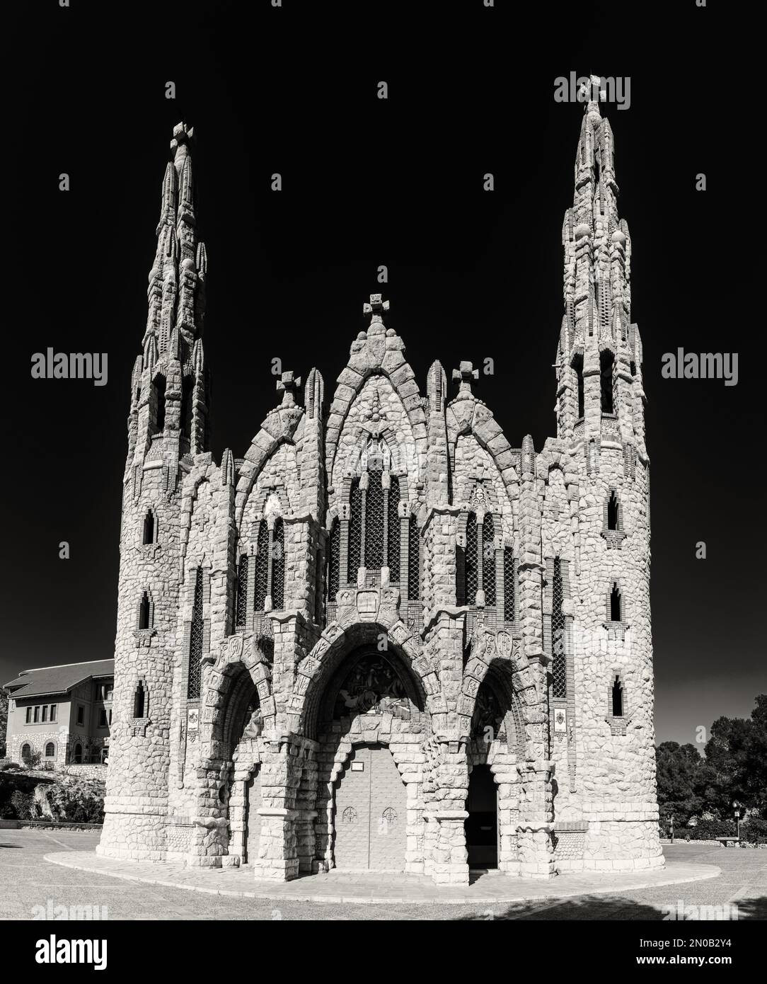 Novelda, Spagna - 1 febbraio, 2023: Vista sul monastero di Santa Maria Maddalena chiesa monastero di Novelda Foto Stock