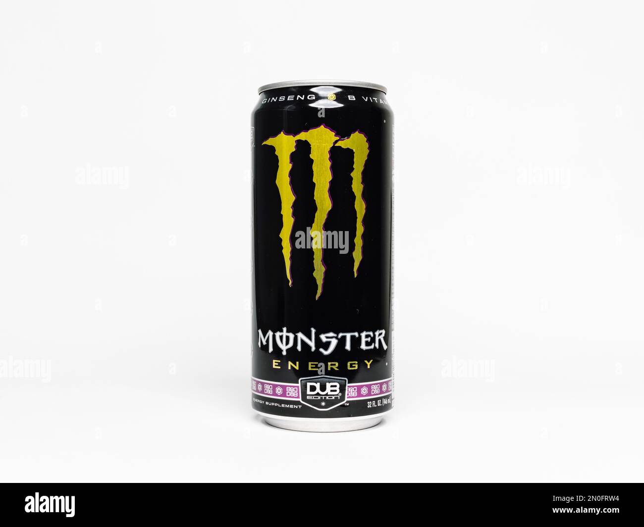 Monster Energy Dub Edition 'BFC' 32oz bevanda. Bevanda a grande energia può con un artiglio dorato. Il formato 946ml è stato venduto sul mercato statunitense nel 2009. Foto Stock