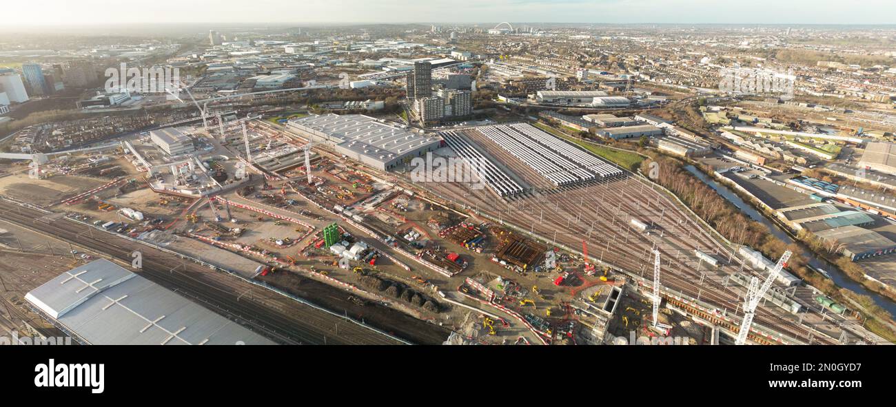 Old Oak Common è una stazione ferroviaria in costruzione sul sito del deposito di manutenzione della trazione Old Oak Common a ovest di Londra Foto Stock