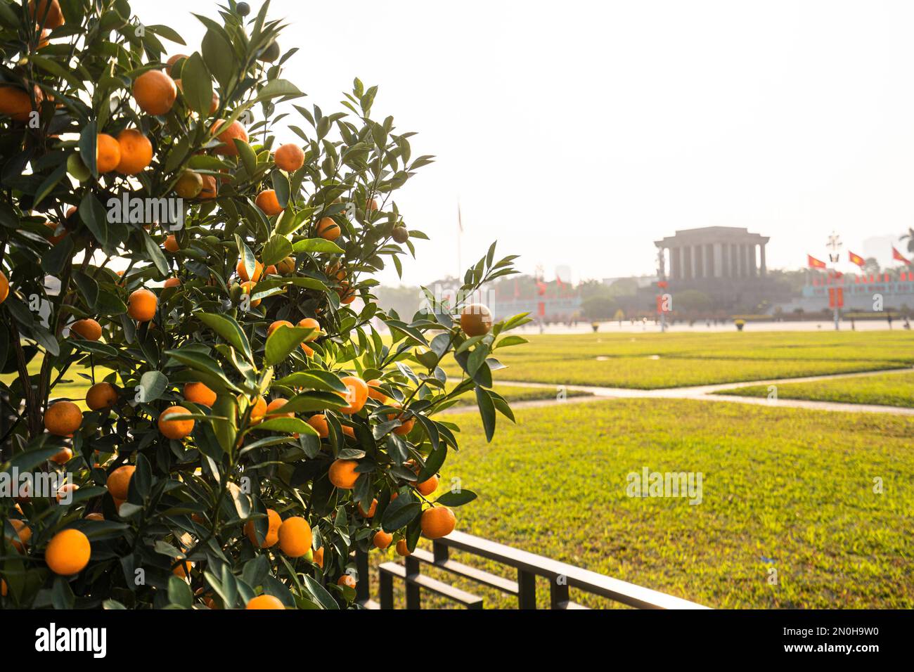 Hanoi, Vietnam, gennaio 2023. Vista panoramica del mausoleo di ho Chi Minh nel centro della città Foto Stock