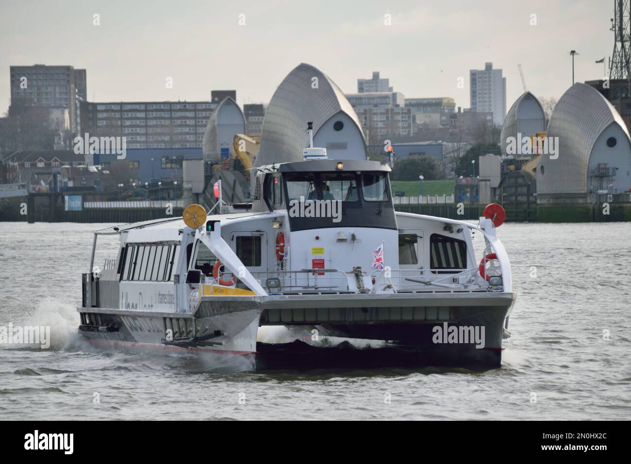 Uber Boat by Thames Clipper servizio di autobus fluviale nave Sun Clipper che gestisce il servizio di autobus fluviale RB1 sul Tamigi a Londra Foto Stock