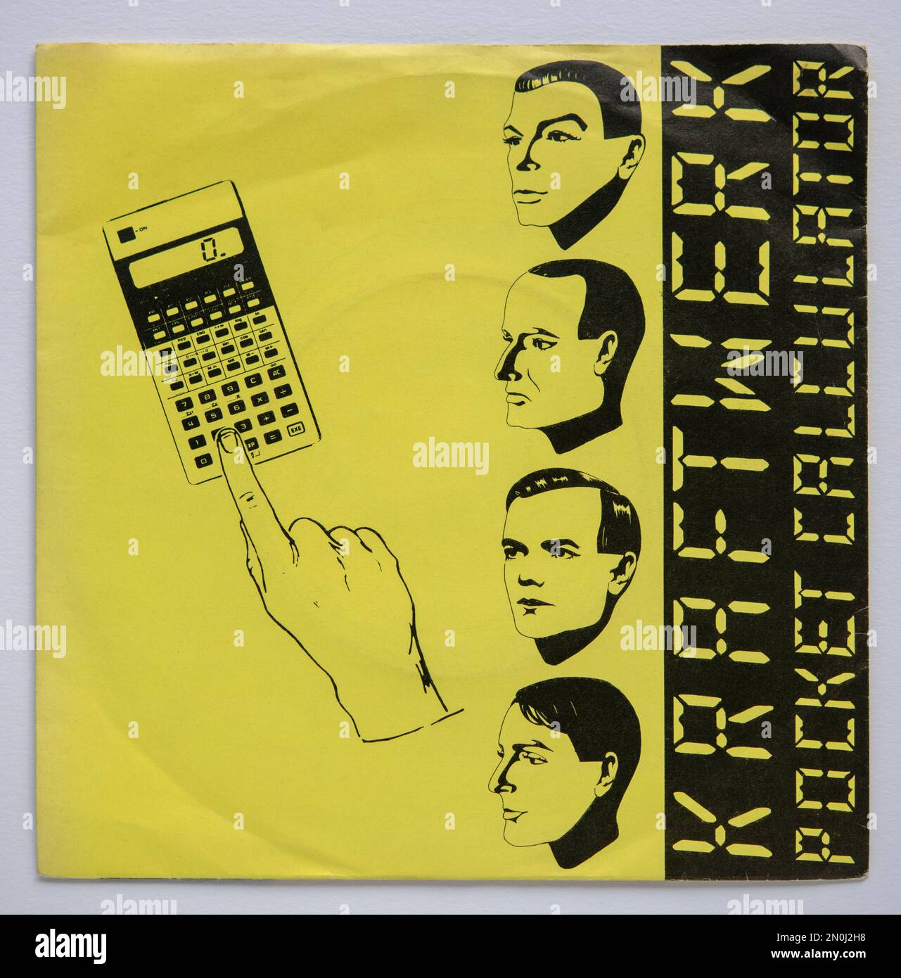 Copertina della versione in vinile da sette pollici di Pocket Calculator di Kraftwerk, rilasciata nel 1981. Foto Stock