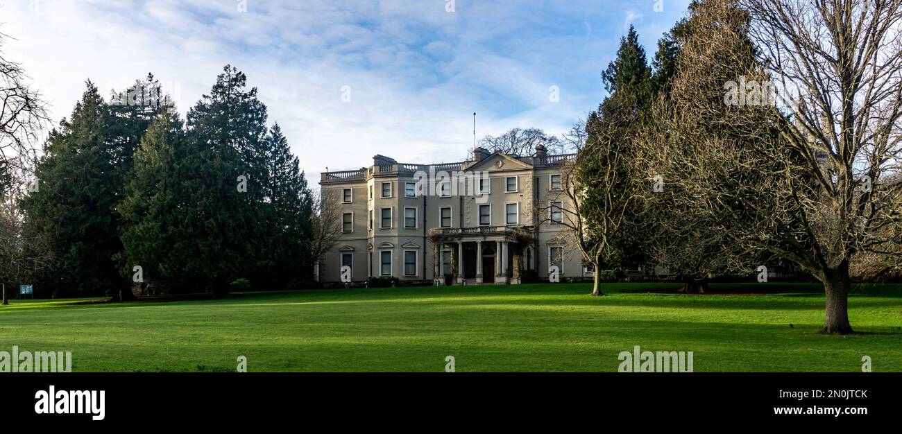 Farmleigh House a West Dublin, Irlanda costruita da Edward Cecil Guinness primo conte di Iveagh nel 1880. Ora è di proprietà dello Stato. Foto Stock