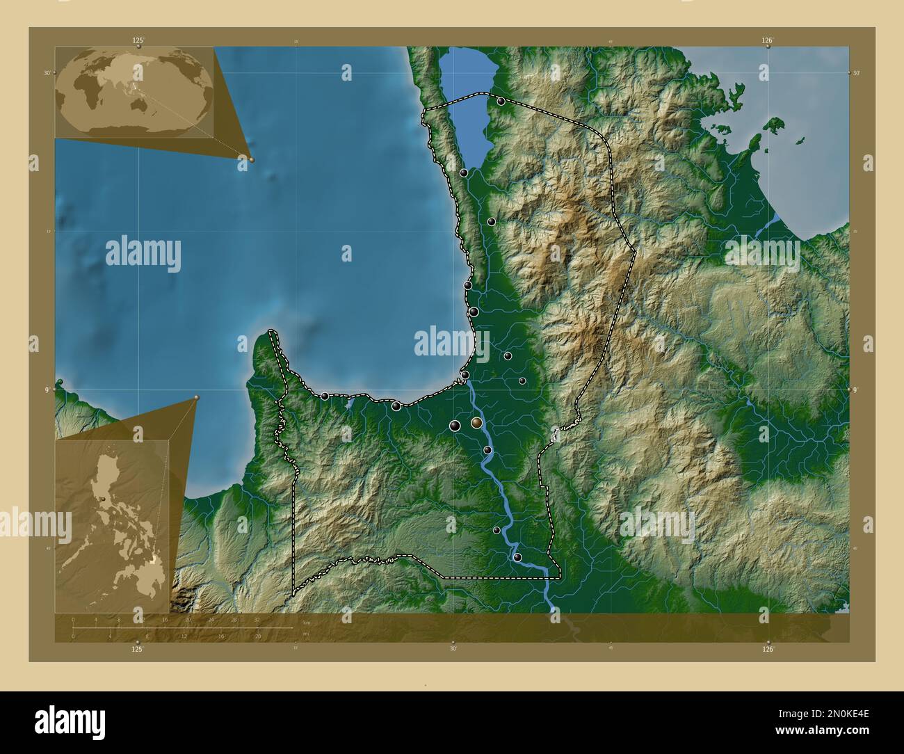 Agusan del Norte, provincia delle Filippine. Mappa di altitudine colorata con laghi e fiumi. Posizioni delle principali città della regione. Posizione ausiliaria d'angolo Foto Stock