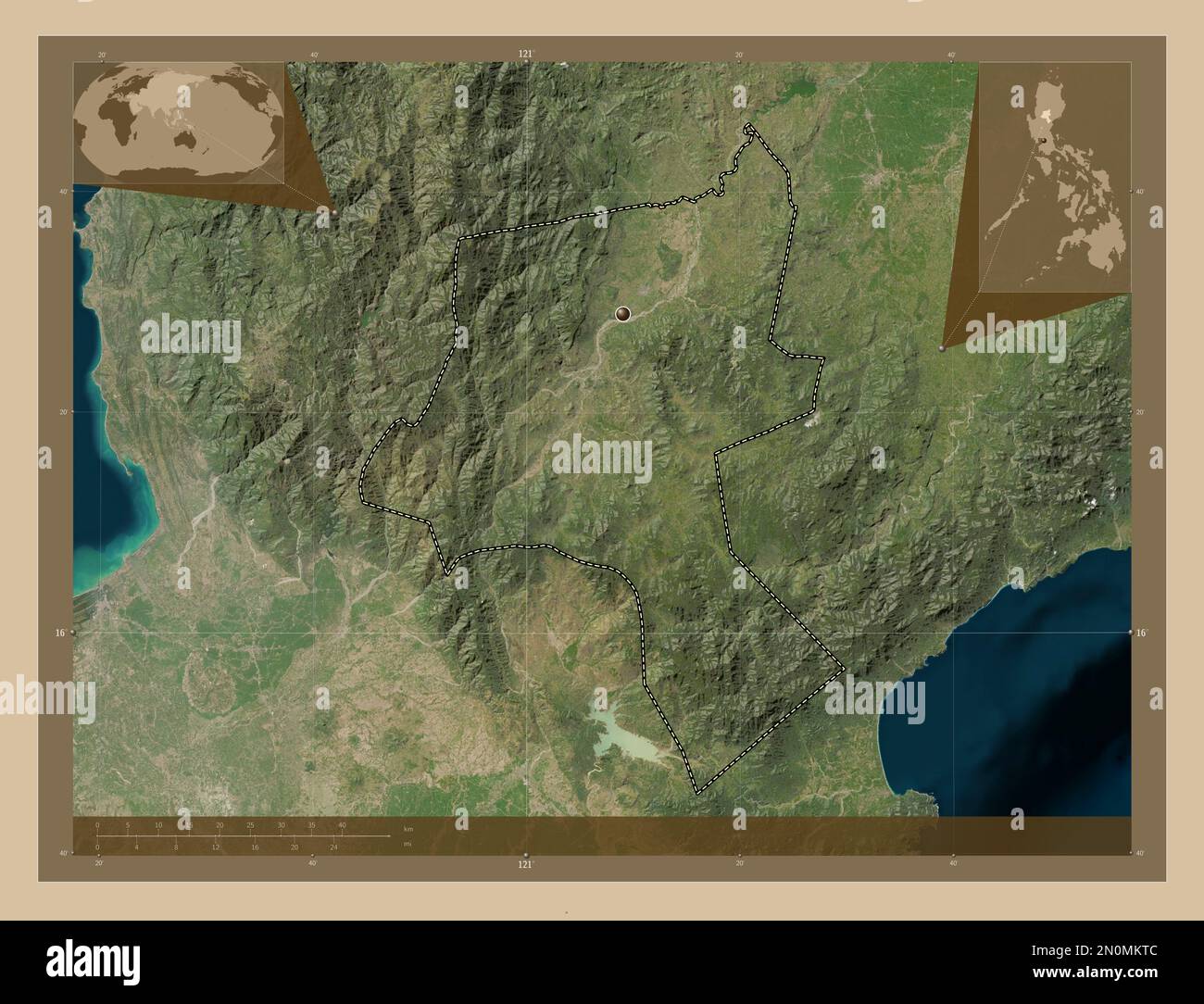 Nueva Vizcaya, provincia delle Filippine. Mappa satellitare a bassa risoluzione. Mappe delle posizioni ausiliarie degli angoli Foto Stock