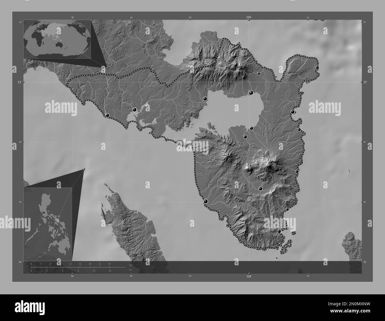 Sorsogon, provincia delle Filippine. Mappa altimetrica bilivello con laghi e fiumi. Posizioni delle principali città della regione. Mappa della posizione ausiliaria ad angolo Foto Stock