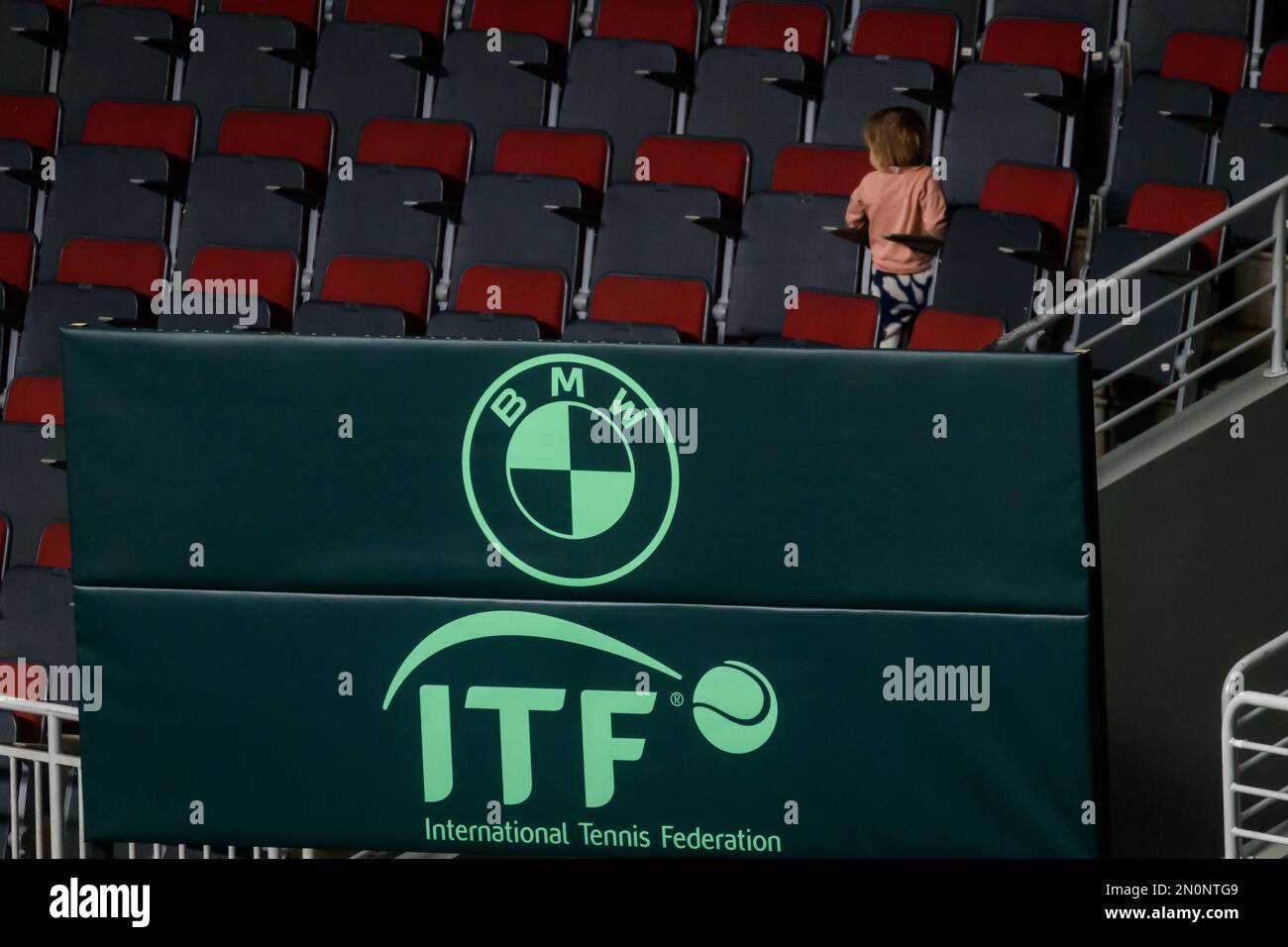 RIGA, LETTONIA. 5th febbraio 2023. Lettonia vs Israele, Coppa Davis GRUPPO mondiale i PLAY-OFF PRIMO TURNO di tennis doppia partita. Credit: Gints Ivuskans/Alamy Live News Foto Stock