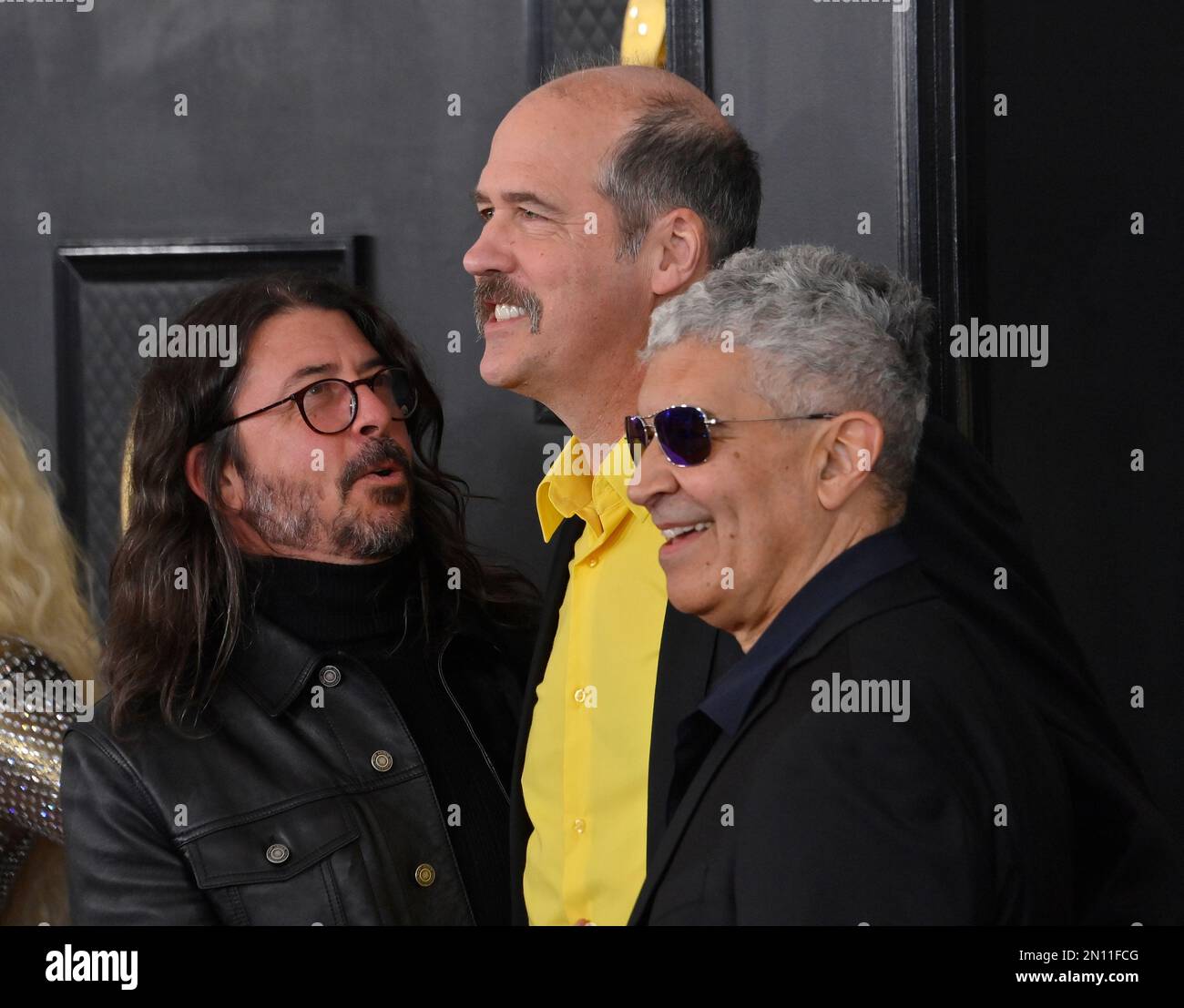 Los Angeles, Stati Uniti. 05th Feb, 2023. (L-R) Dave Grohl, Krist Novoselic e Pat smear partecipano ai Grammy Awards 65th annuali alla Crypto.com Arena di Los Angeles domenica 5 febbraio 2023. Foto di Jim Ruymen/UPI Credit: UPI/Alamy Live News Foto Stock