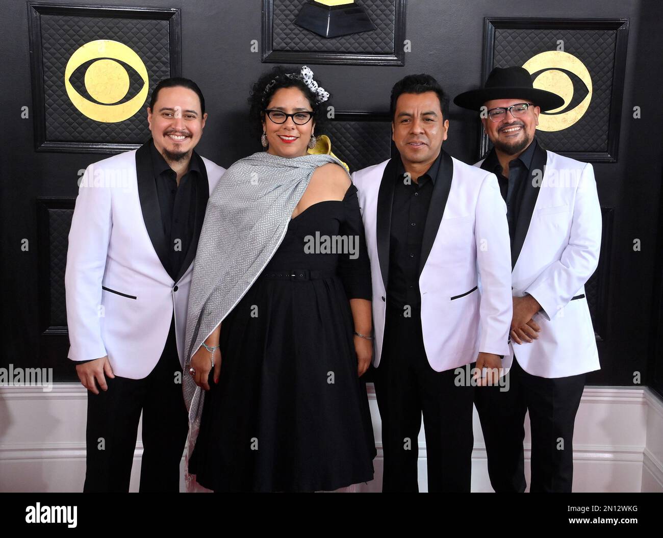 Los Angeles, Stati Uniti. 05th Feb, 2023. (L-R) Alex Bendaña, Marisol Hernandez, Jose Carlos e Requinto Miguel Ramirez di la Santa Cecilia partecipano ai Grammy Awards 65th annuali alla Crypto.com Arena di Los Angeles domenica 5 febbraio 2023. Foto di Jim Ruymen/UPI Credit: UPI/Alamy Live News Foto Stock