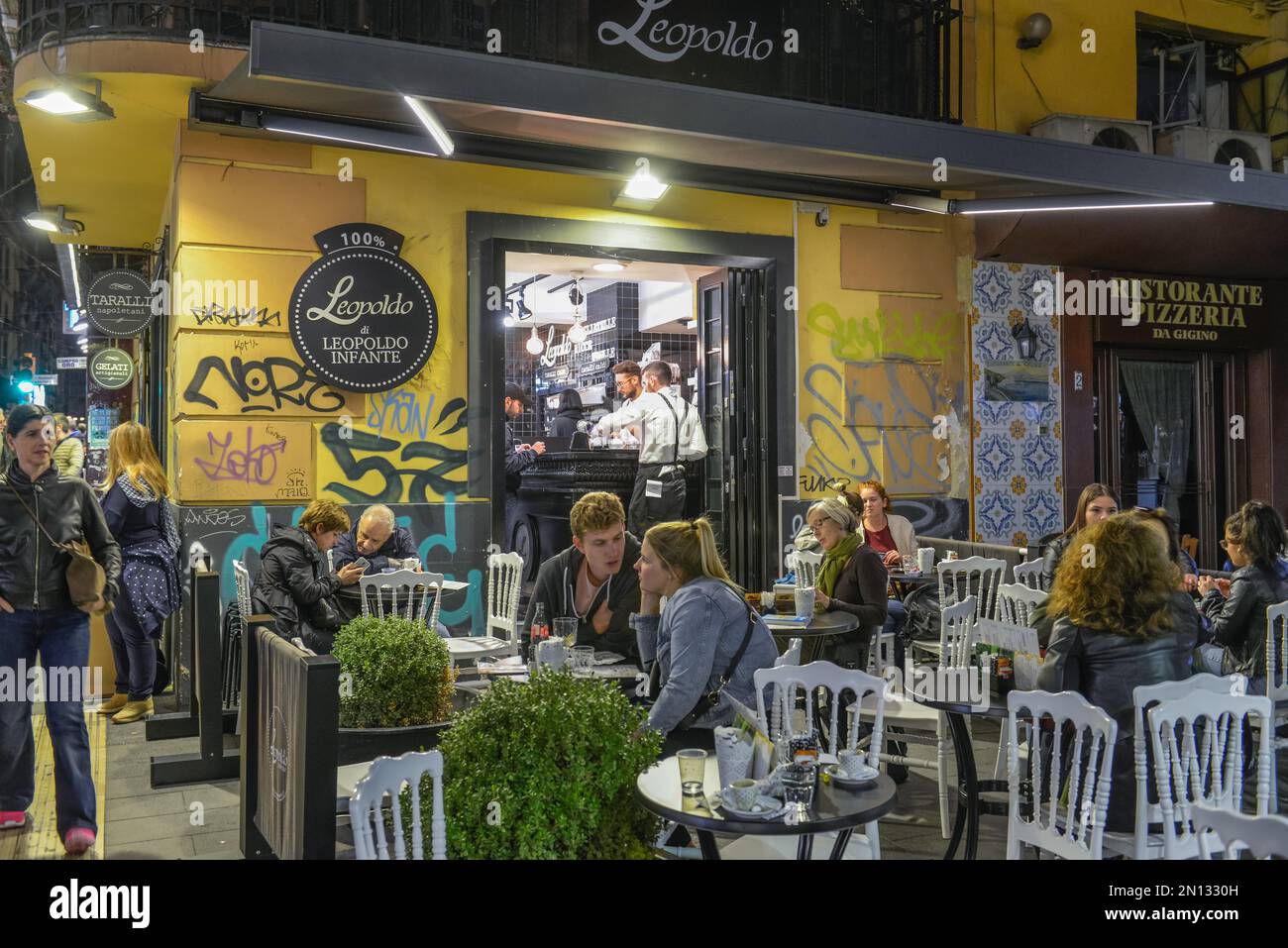 Cafe Leopoldo, Via Toledo, Napoli, Italia, Europa Foto Stock