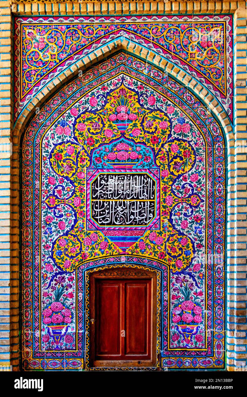 Decorazione floreale in ceramica, Moschea di Nasir al Molk, Shiraz, Iran, Shiraz, Iran, Asia Foto Stock