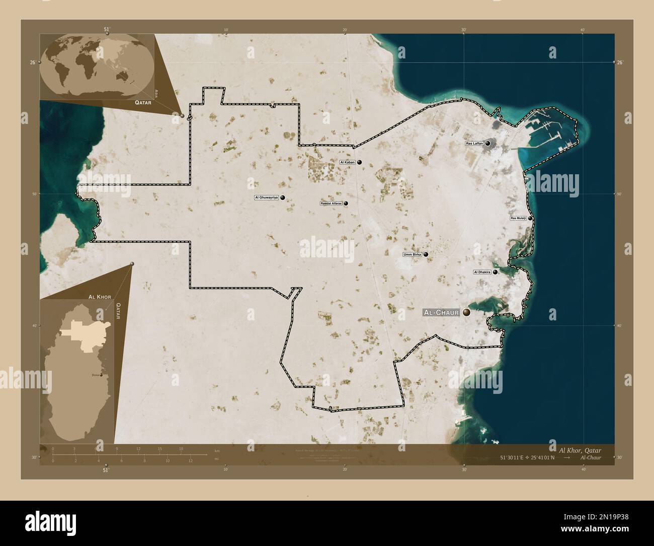 Al Khor, comune del Qatar. Mappa satellitare a bassa risoluzione. Località e nomi delle principali città della regione. Mappe delle posizioni ausiliarie degli angoli Foto Stock