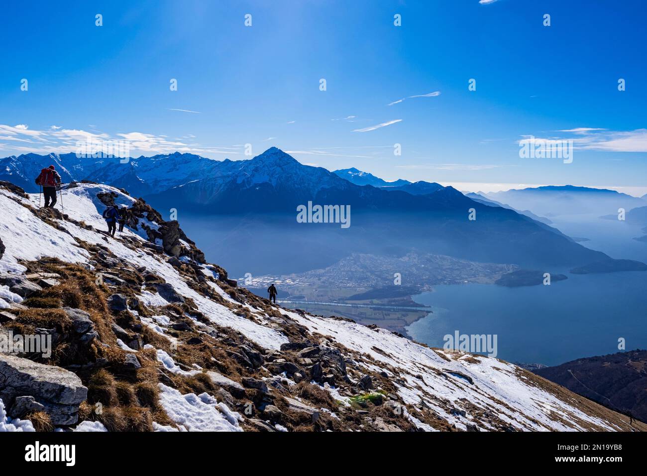 Trekking sulle montagne del Lago di Como Foto Stock
