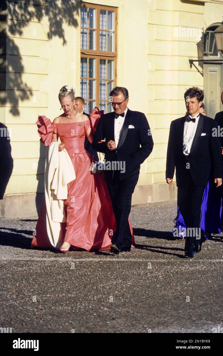 LA REGINA MARGRETHE II di Danimarca con il principe Henrik e il principe ereditario Fredrik al re svedese Carl XVI Gustav 50 anni di celebrazione del compleanno al castello di Drottningholm Foto Stock